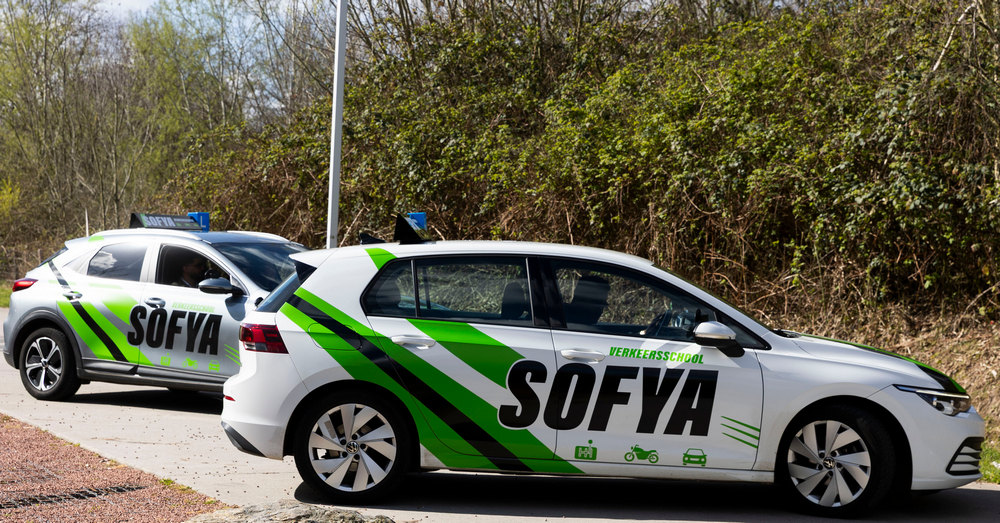 Neem contact op met autorijschool Sofya voor rijles in Stein en omgeving