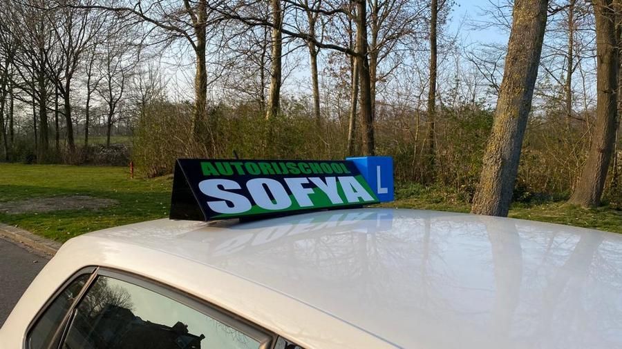 Je rijbewijs haal je bij autorijschool Sofya voor de regio Stein